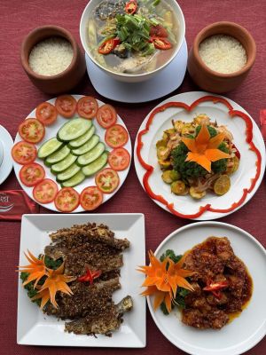 Cơm Nêu Gia Đình