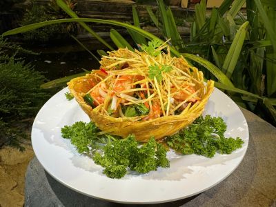 Gỏi Khoai Môn Hải Sản